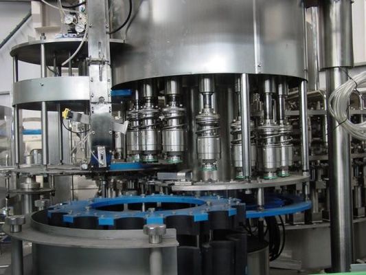 Çin 12 Kapatma Kafaları Küçük Ölçekli Suyu Şişeleme Ekipmanları / Plastik Şişe Dolum Makinesi Tedarikçi