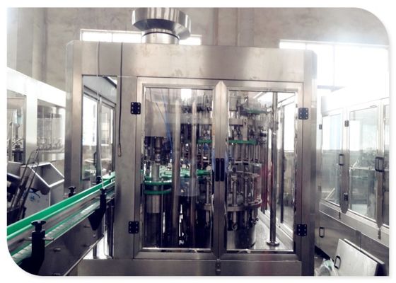 Kolay Kullanım Flakon Sıvı İçecek Dolum Makinesi PLC Kontrolü 3 In 1 Su Dolum Makinesi Tedarikçi